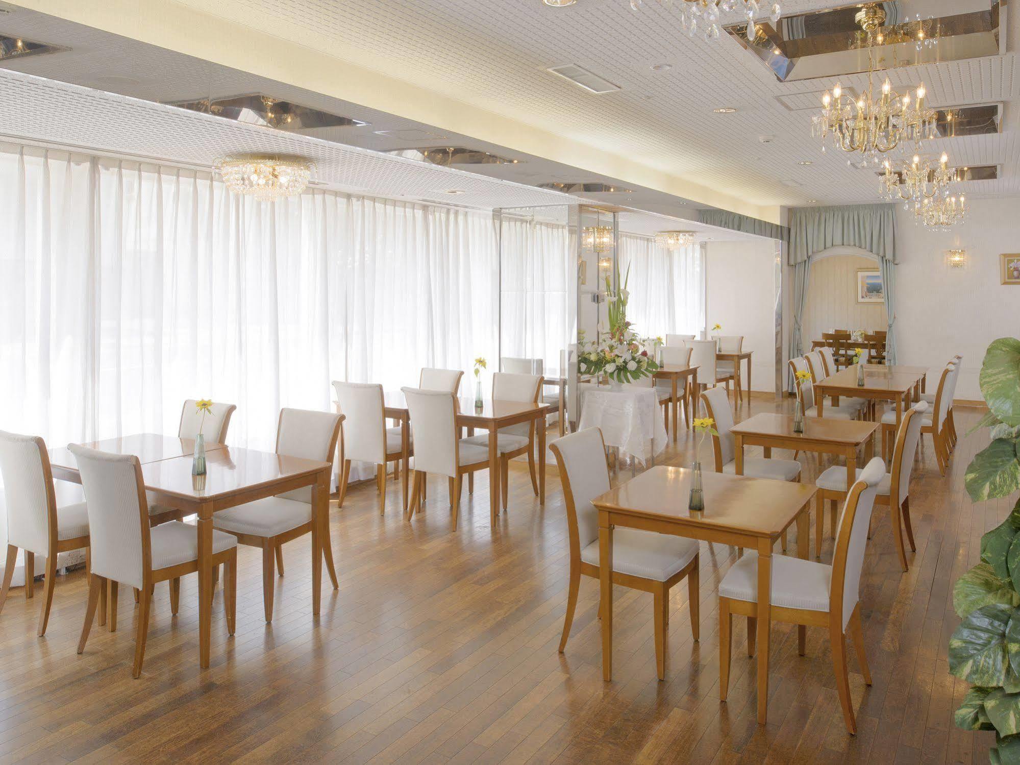 Hotel Crown Palais Aomori Exterior photo